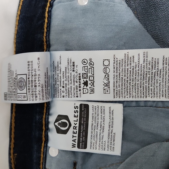 Men Levi's Jeans - Picture 5 of 5